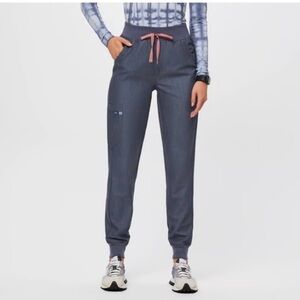 Figs Heather Denim Zamora Jogger Scrub Pants with Dusty Pink Accent. Sz. L. EUC
